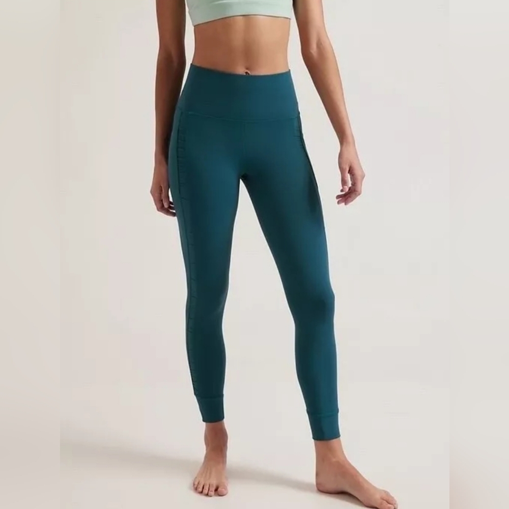 Athleta salutation stash stash pocket 7/8 tight in teal. Size 3X. EUC
